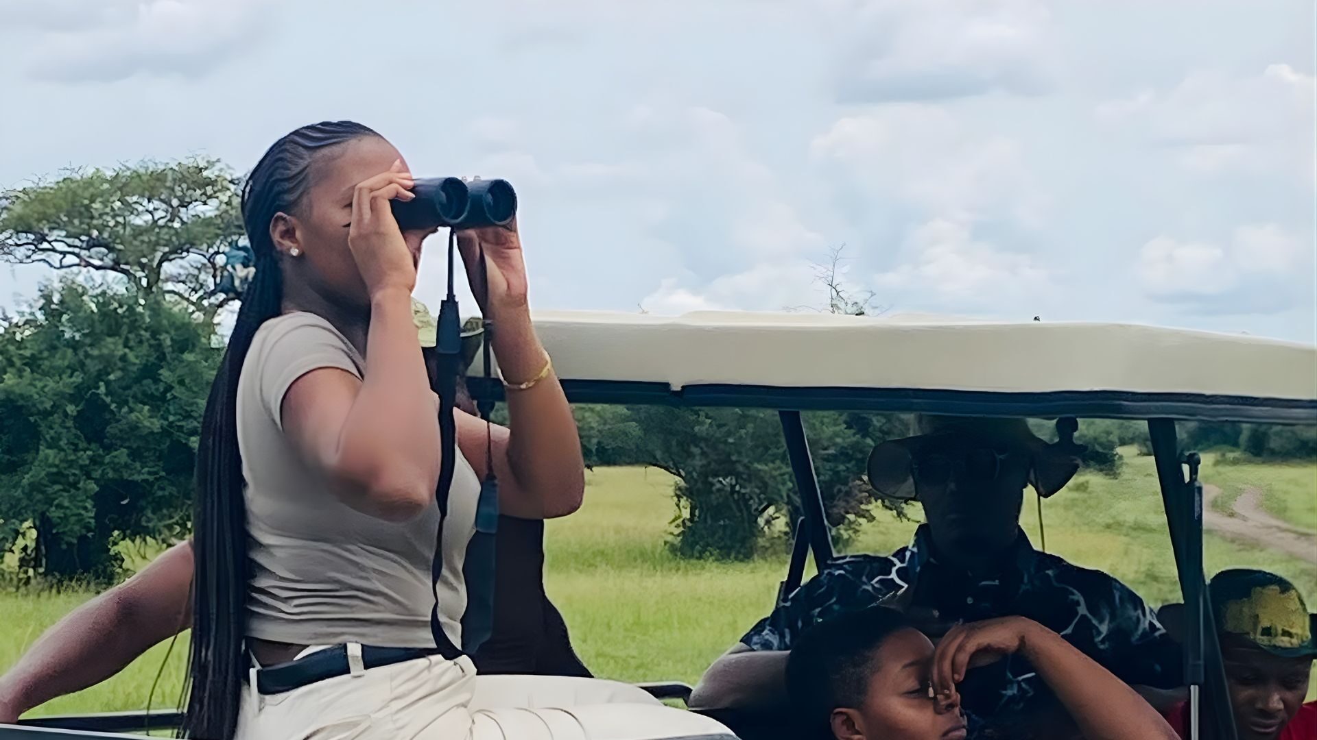 Tanzania Safari Game viewing in Serengeti