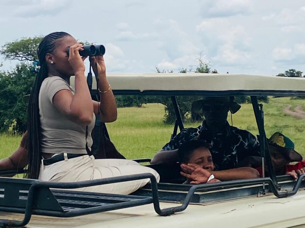 Wesley and Ryan Tours Safari Vehicle Pop up roof